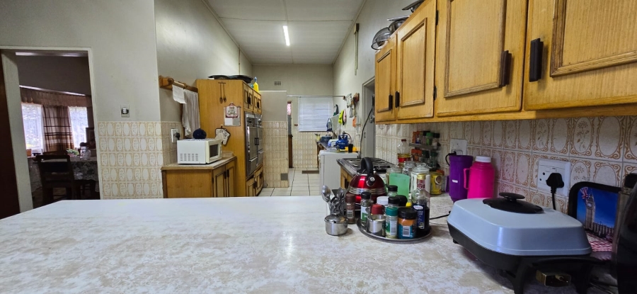 5 Bedroom Property for Sale in Oudorp North West